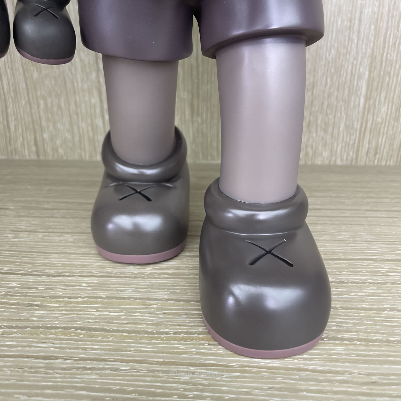 Kaws Clean Slate Figure (3) - newkick.cc